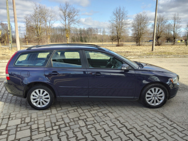 Volvo V50 2.4D5 132kW automatic 03.07` - attēls 6