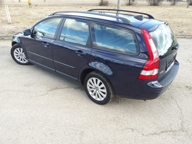 Volvo V50 2.4D5 132kW automatic 03.07` - attēls 2