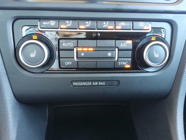 VW GolfVI 2.0 TDI 6ātr.Highline03.11` - attēls 13