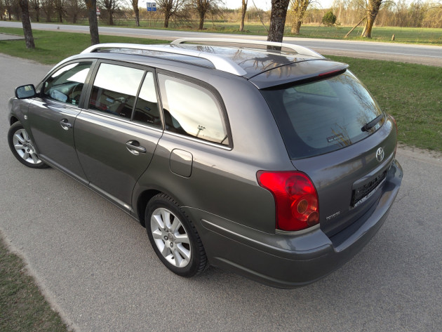 Toyota Avensis 2.2D-4D110kw Executive 09.06` - attēls 4