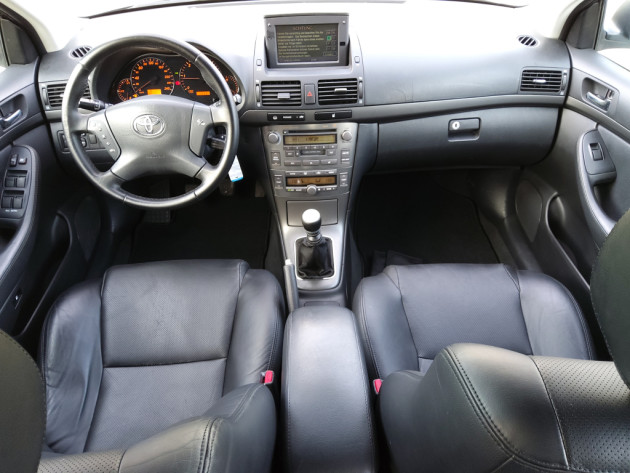 Toyota Avensis 2.2D-4D110kw Executive 09.06` - attēls 15