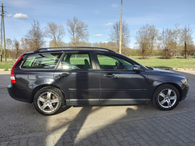 Volvo V50 2.0D Summum 04.07` - attēls 6