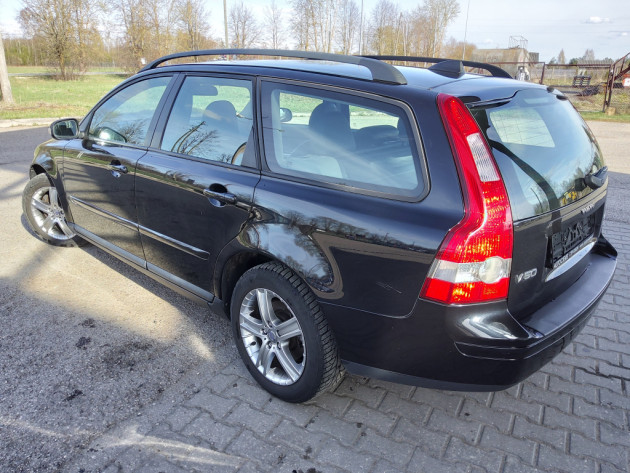 Volvo V50 2.0D Summum 04.07` - attēls 4