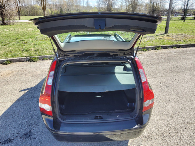 Volvo V50 2.0D Summum 04.07` - attēls 22