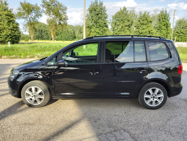 VW Touran 2.0TDi 103kW,6ātr.,10.13` - attēls 6