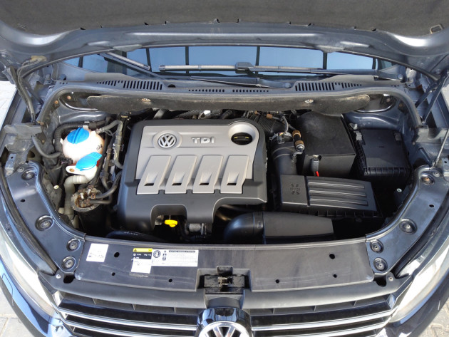 VW Touran 2.0TDi 103kW,6ātr.,10.13` - attēls 28