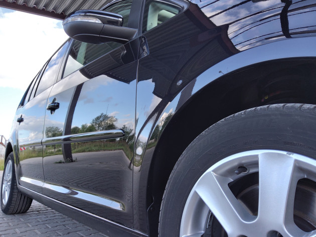 VW Touran 2.0TDi 103kW,6ātr.,10.13` - attēls 25