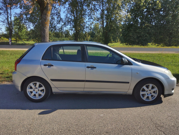 Toyota Corolla 2.0D4D 81kW,5durv.,04.02` - attēls 8