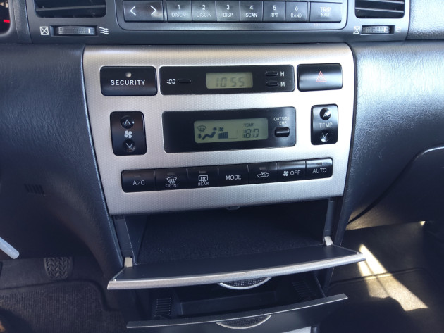 Toyota Corolla 2.0D4D 81kW,5durv.,04.02` - attēls 19