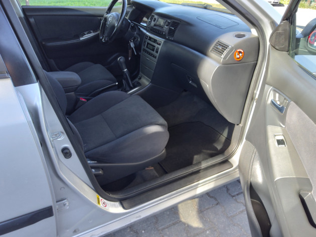 Toyota Corolla 2.0D4D 81kW,5durv.,04.02` - attēls 20