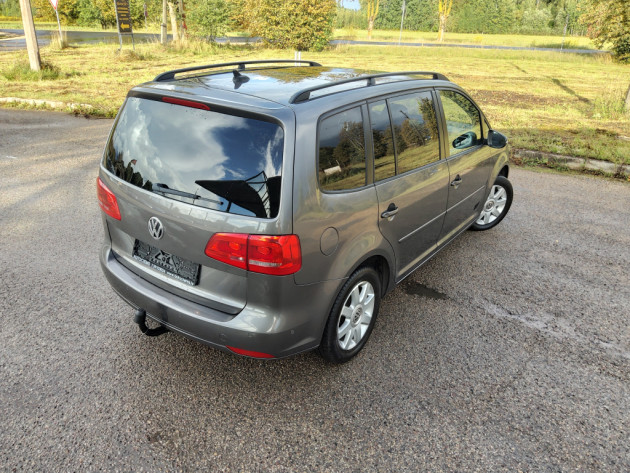 VW Touran 1.6TDI 77kw 7vietas 07.11` - attēls 2