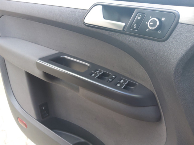 VW Touran 1.6TDI 77kw 7vietas 07.11` - attēls 15