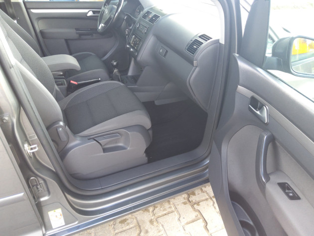 VW Touran 1.6TDI 77kw 7vietas 07.11` - attēls 24