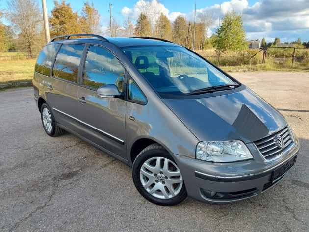 VW Sharan 2.0TDi 103kW Pacific 07.07` - attēls 1