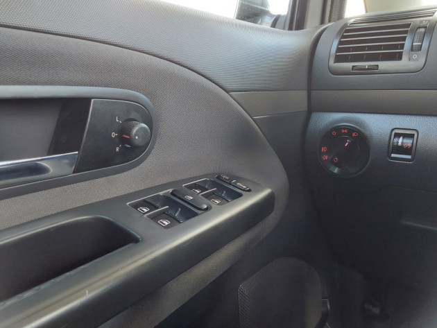 VW Sharan 2.0TDi 103kW Pacific 07.07` - attēls 14
