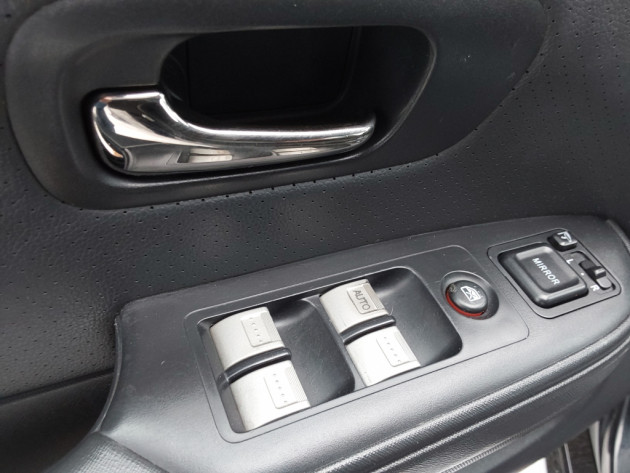 Honda CR-V 2.2 CTDi Executive 10.06` - attēls 18