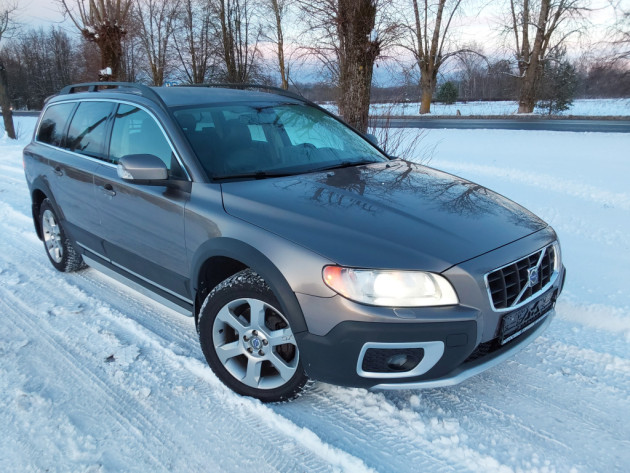 Volvo XC70 Summum autom,2.4D5 10.07` - attēls 3