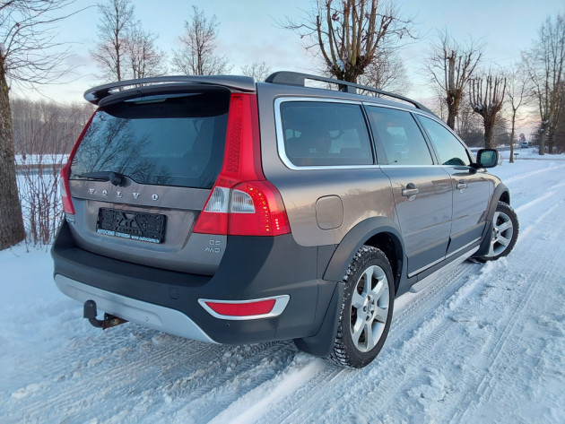 Volvo XC70 Summum autom,2.4D5 10.07` - attēls 2
