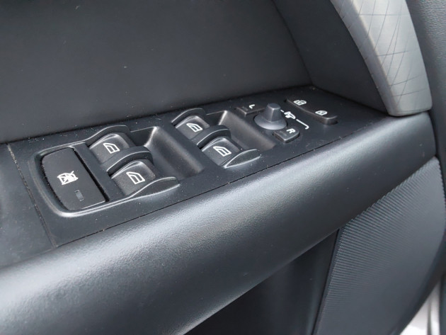 Volvo XC70 Summum autom,2.4D5 10.07` - attēls 11