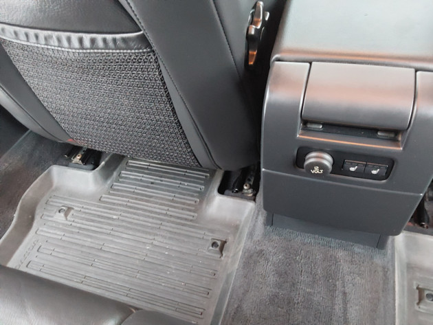 Volvo XC70 Summum autom,2.4D5 10.07` - attēls 19