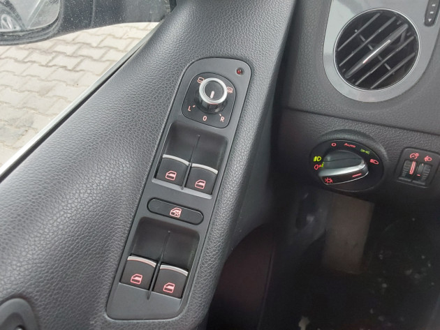 VW Tiguan2.0TDiStyleTech6ātr.āda,06.14` - attēls 11