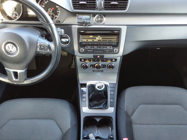VW Passat  Executive 1.6TDi 77kW 03.13` - attēls 11