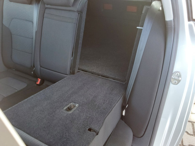 VW Passat  Executive 1.6TDi 77kW 03.13` - attēls 18