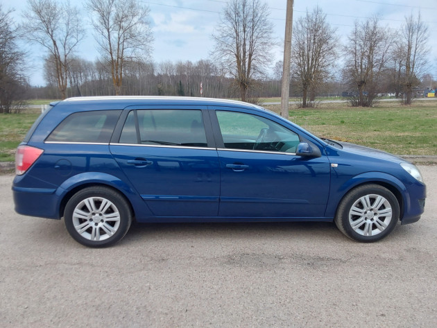 Opel Astra Car Cosmo1.9CDTi 110kW 05.08` - attēls 6