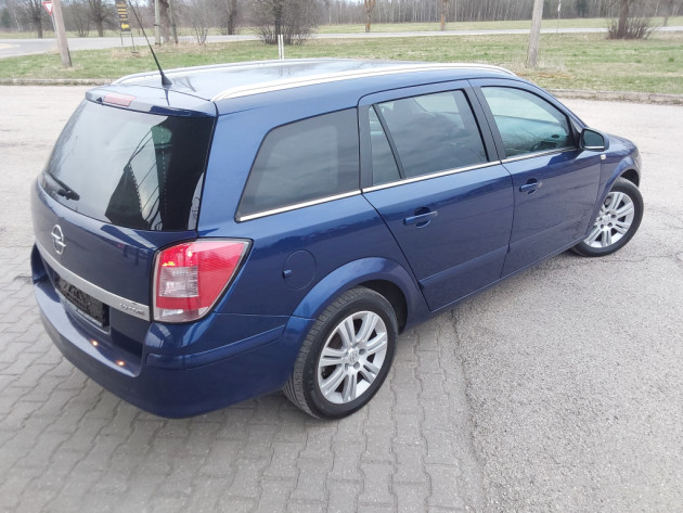 Opel Astra Car Cosmo1.9CDTi 110kW 05.08` - attēls 4