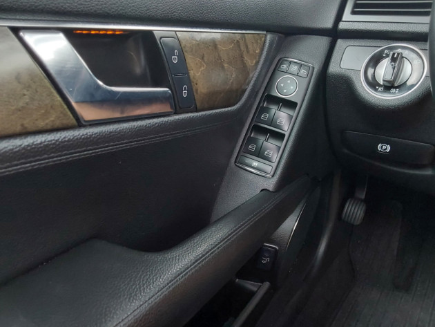 Mercedes C250 2.2DCi Avantgarde automatic,08.09` - attēls 13