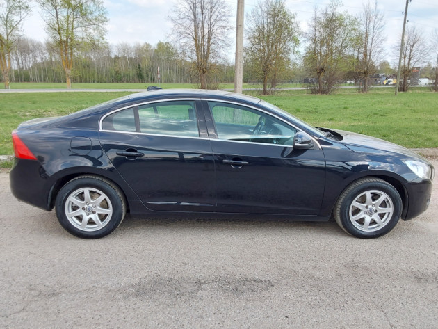 Volvo S60 2.4D5 autom.151kW 11.10` - attēls 6