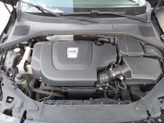 Volvo S60 2.4D5 autom.151kW 11.10` - attēls 25