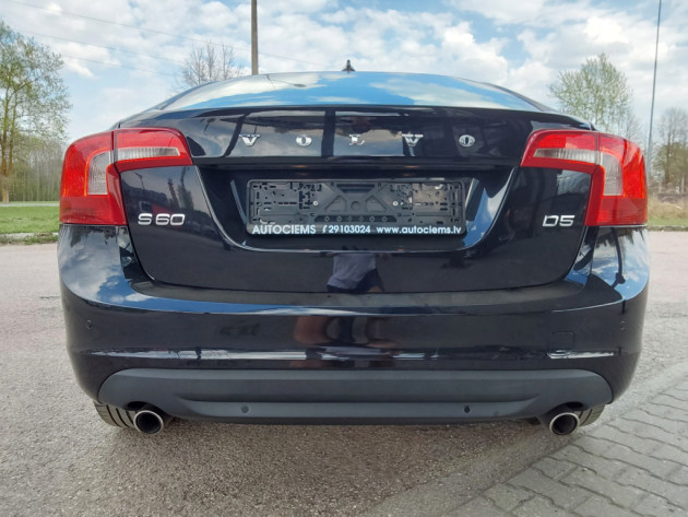 Volvo S60 2.4D5 autom.151kW 11.10` - attēls 28