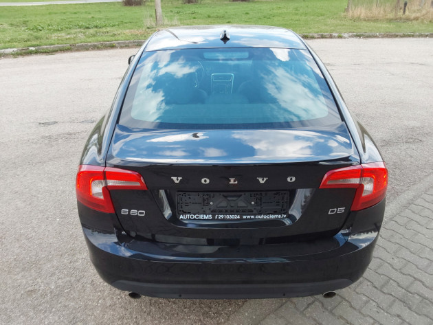 Volvo S60 2.4D5 autom.151kW 11.10` - attēls 9