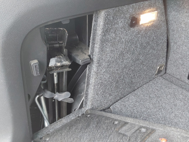 VW Tiguan2.0TDiStyleTech6ātr.āda,06.14` - attēls 33