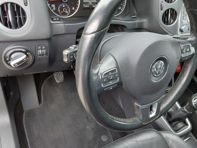 VW Tiguan2.0TDiStyleTech6ātr.āda,06.14` - attēls 12