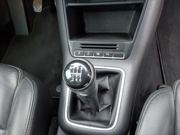 VW Tiguan2.0TDiStyleTech6ātr.āda,06.14` - attēls 19