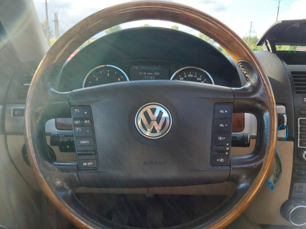 VW Touareg 2.5TDi 120kW 6ātr.,4X4 08.08` - attēls 18