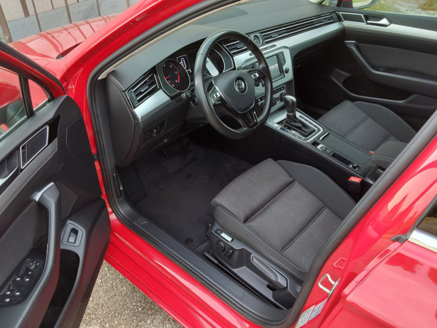 VW Passat 1.6TDi88kW.Automāts,02.16` - attēls 10