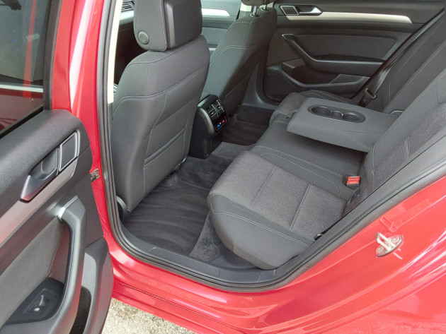VW Passat 1.6TDi88kW.Automāts,02.16` - attēls 19