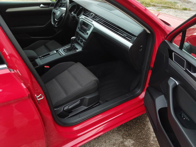VW Passat 1.6TDi88kW.Automāts,02.16` - attēls 16
