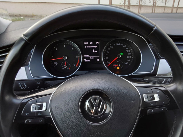 VW Passat 1.6TDi88kW.Automāts,02.16` - attēls 22