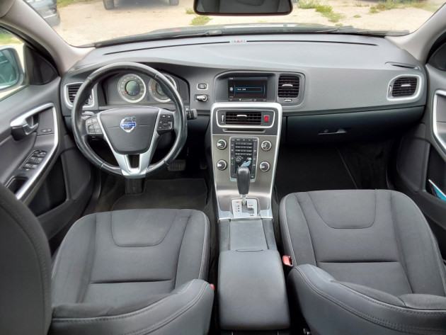 Volvo S60 2.4D5 autom.151kW 11.10` - attēls 16