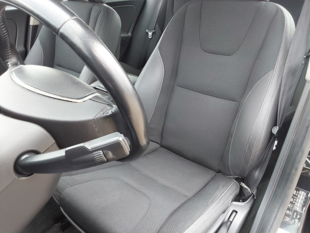 Volvo S60 2.4D5 autom.151kW 11.10` - attēls 14
