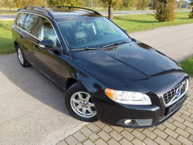 Volvo V70 2.4D5 Momentum 6ātr.,09.09` - attēls 3
