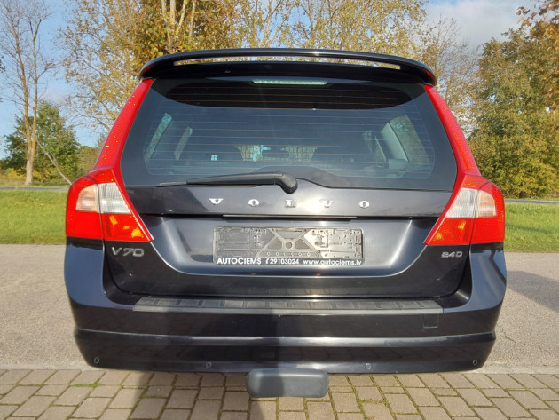 Volvo V70 2.4D5 Momentum 6ātr.,09.09` - attēls 9