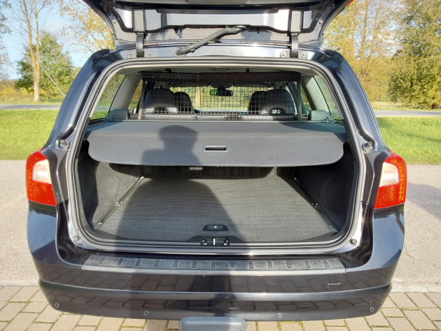 Volvo V70 2.4D5 Momentum 6ātr.,09.09` - attēls 25