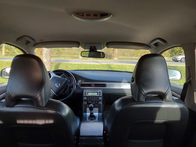 Volvo V70 2.4D5 Momentum 6ātr.,09.09` - attēls 24