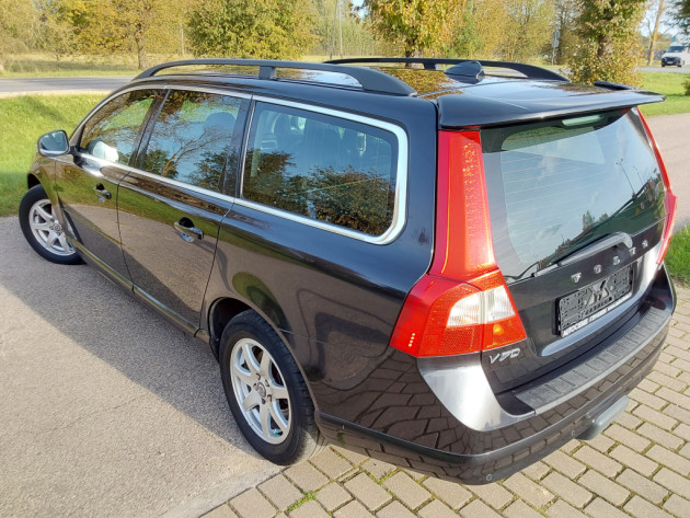 Volvo V70 2.4D5 Momentum 6ātr.,09.09` - attēls 4