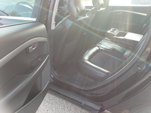 Volvo V70 2.4D5 Momentum 6ātr.,09.09` - attēls 23